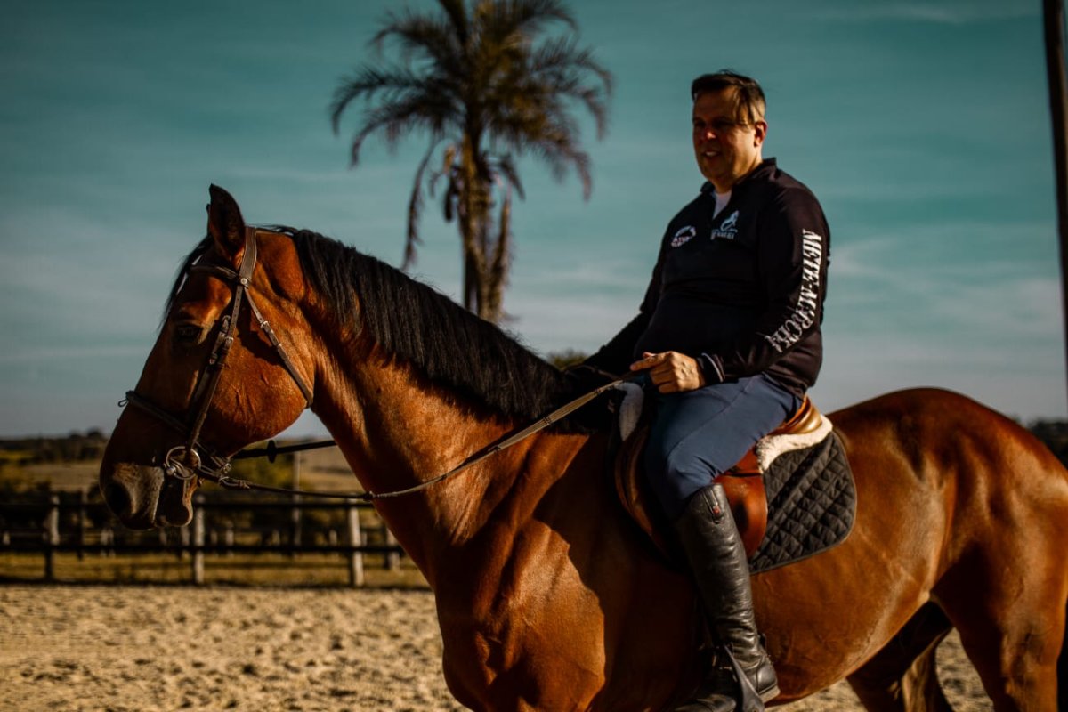 Representante de Brasil Dr Carlos Roberto Franco d Azevedo Cruz